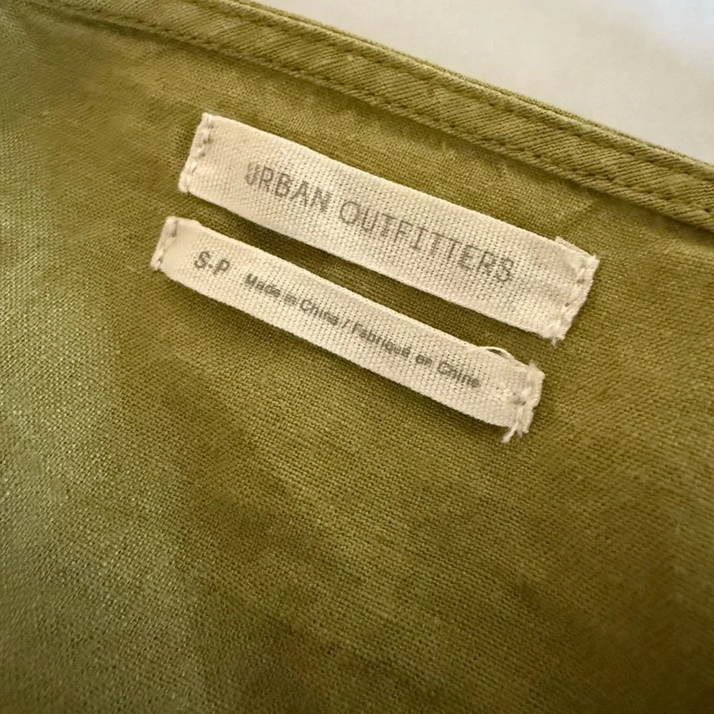 Urban Outfitters Green Asymmetrical Camisole with Tie Front - Picture 4 of 5